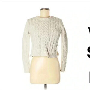 Kendall and Kylie Croppped Sweater size M cream sweater medium women’s juniors